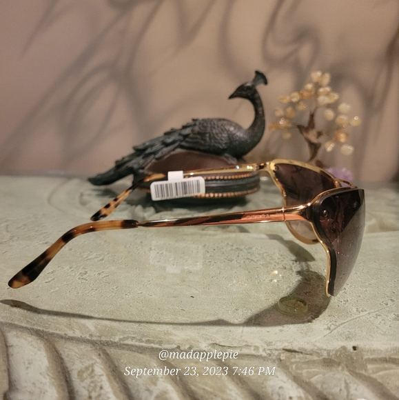 Prada SPR74V Catwalk Modified Cat Eye Sunglasses Gold Frame MA#9 - Picture 10 of 13